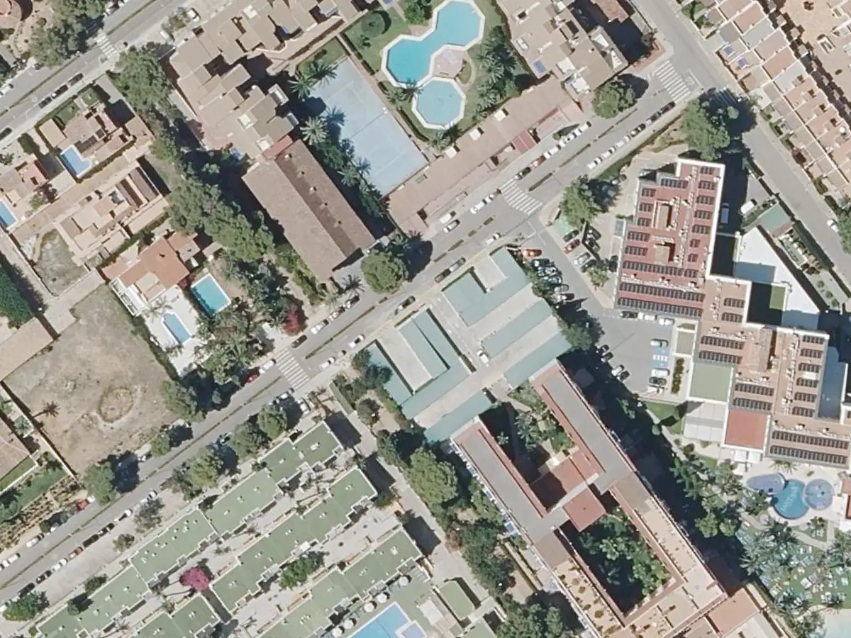 Vue aérienne de Fontana Real et de ses environs, dans le quartier de Las Fuentes à Alcossebre