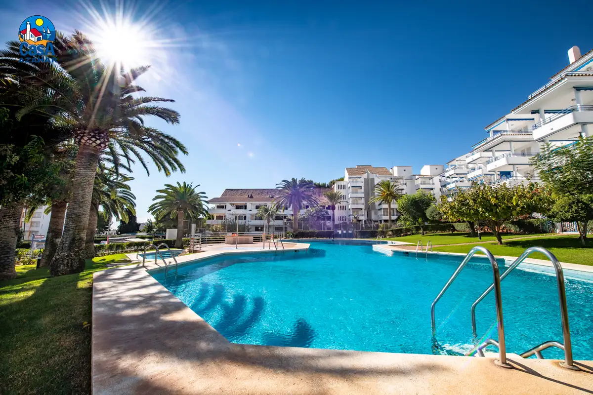 Piscine et jardin des appartements Fuente Sol à Las Fuentes, Alcossebre