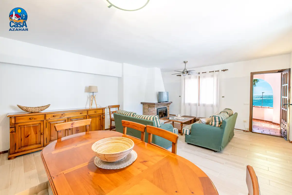 Salon-salle à manger d'un appartement de 3 chambres dans l'immeuble Ibiza, Alcossebre