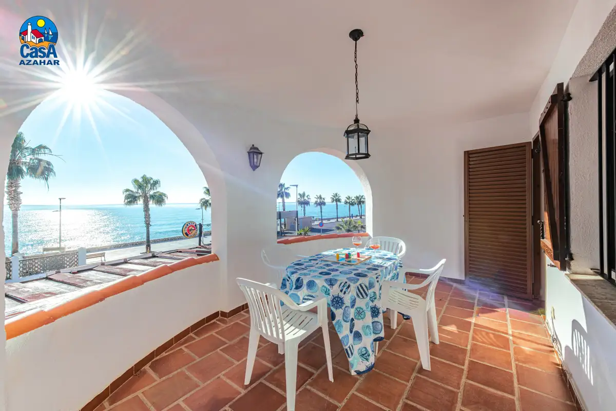 Terrasse des appartements Ibiza avec vue sur la plage du Cargador, Alcossebre
