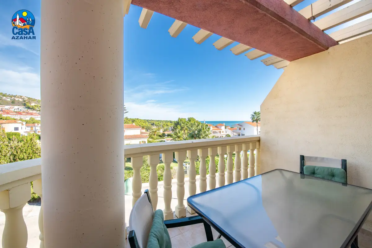 Terrasse avec vue sur la mer d'un appartement de la résidence Madeira, à Alcossebre