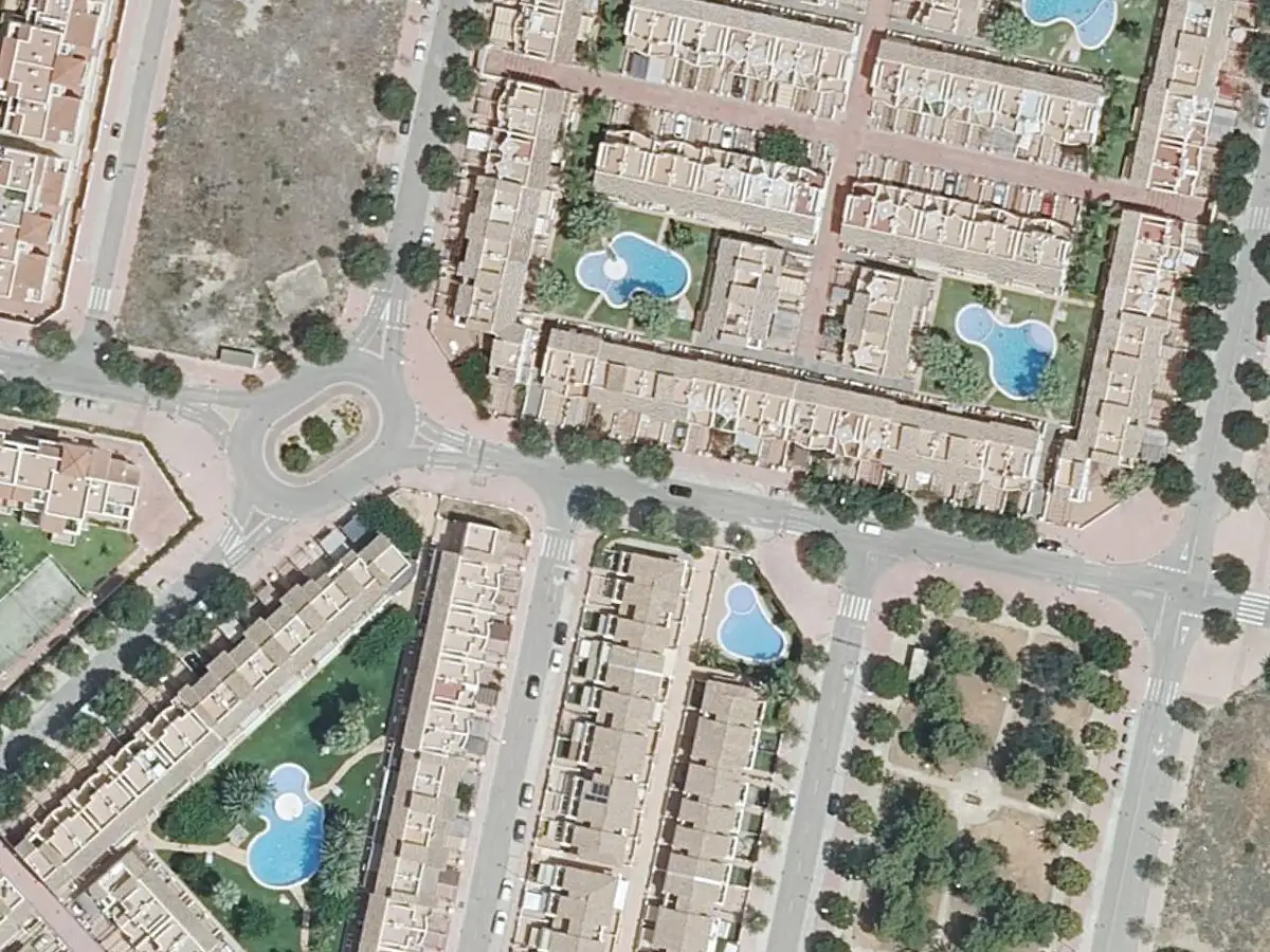 Vue aérienne de la résidence Palm Beach et de ses environs, dans le secteur d'El Moro, Tres Platges et Manyetes à Alcossebre
