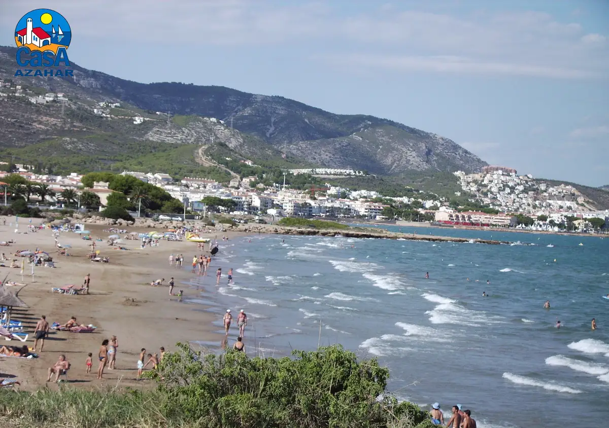 Plage Romana d'Alcossebre, avec la Serra d'Irta en arrière-plan