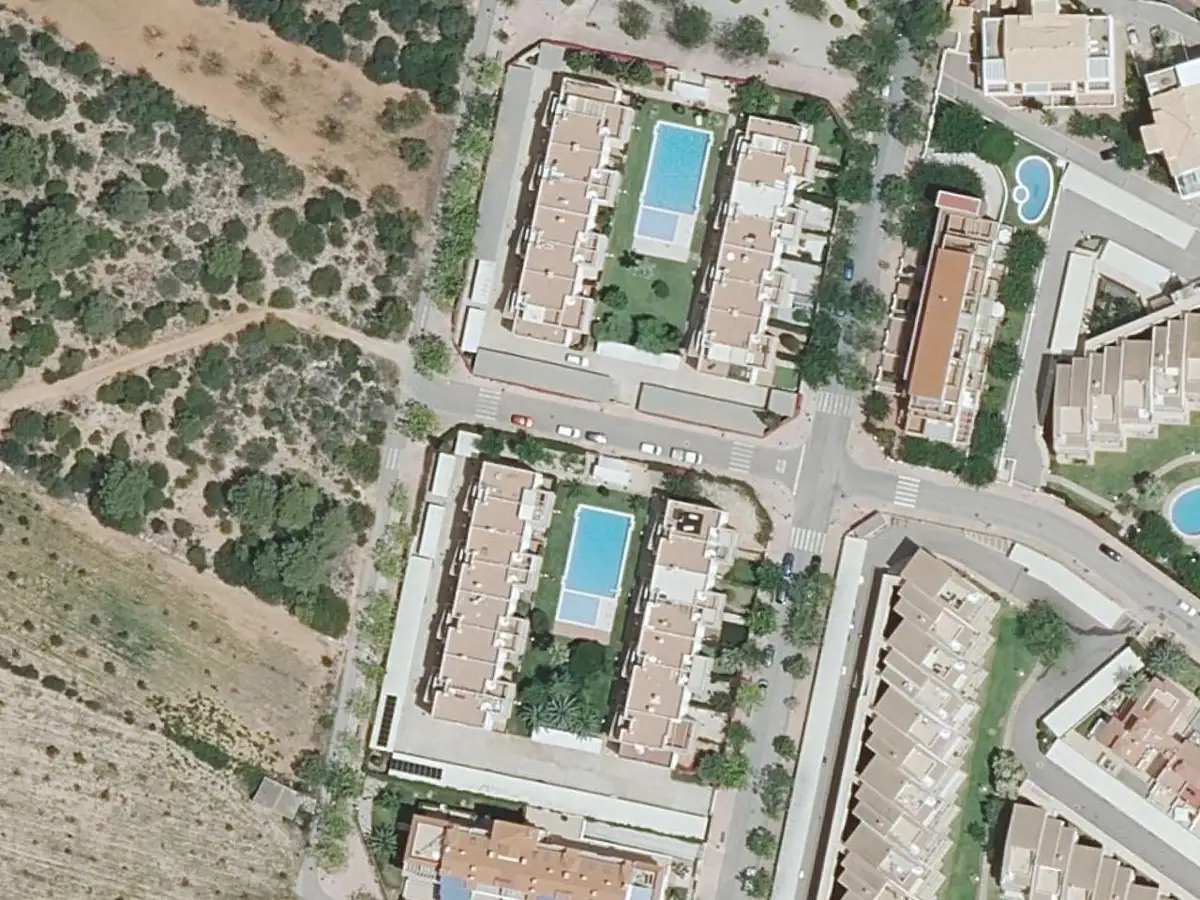 Vue aérienne de la résidence Serena Mar et de ses environs, dans le secteur d'El Moro, Tres Platges et Manyetes à Alcossebre